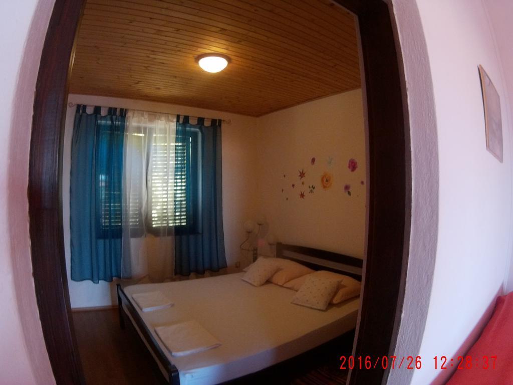 Apartman Luburic Pinezici  Luaran gambar