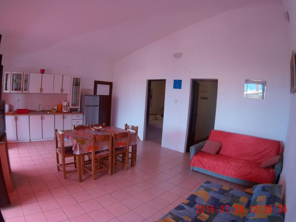Apartman Luburic Pinezici  Luaran gambar